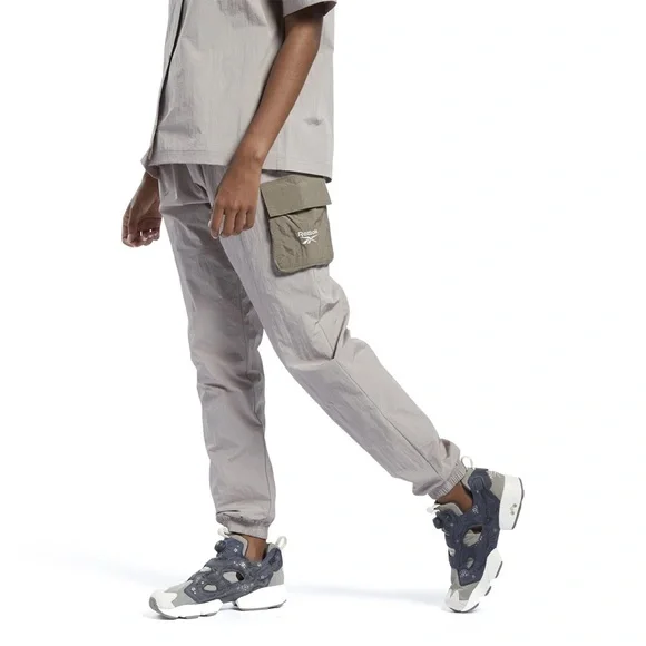 ❤️Reebok Women's Gray Jogger Pants L - Picture 1 of 5